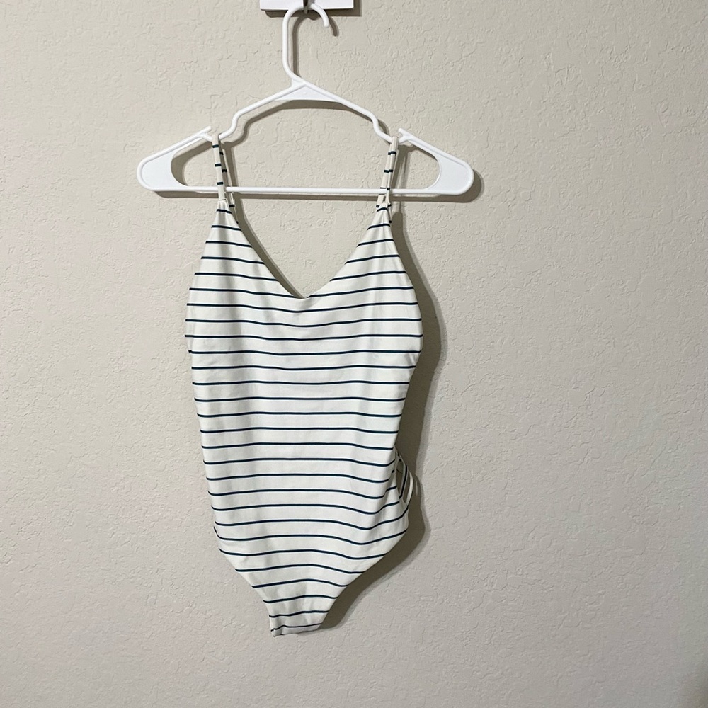 Stonefox Swim - side cutout one piece swim